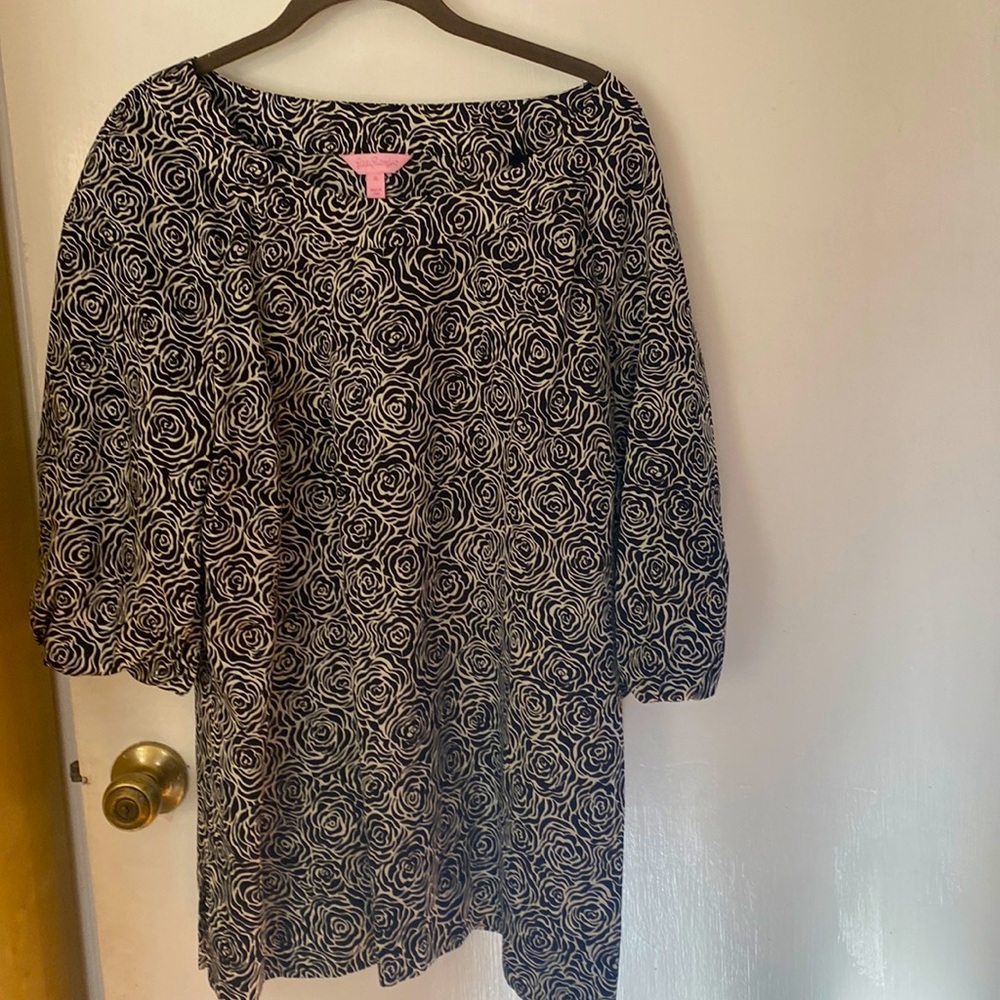 Lily Pulitzer black and white rose print blouse